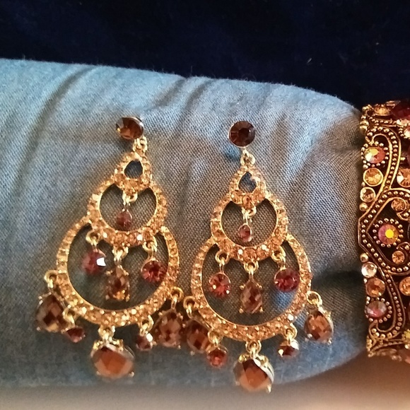 Bracelet and earrings - Picture 2 of 2